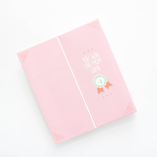 Mom Award – an everyday card for mom with chocolate inside!
